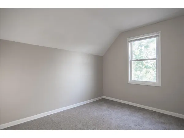 $2,400 | 608 7th Avenue South, Hopkins, MN 55343