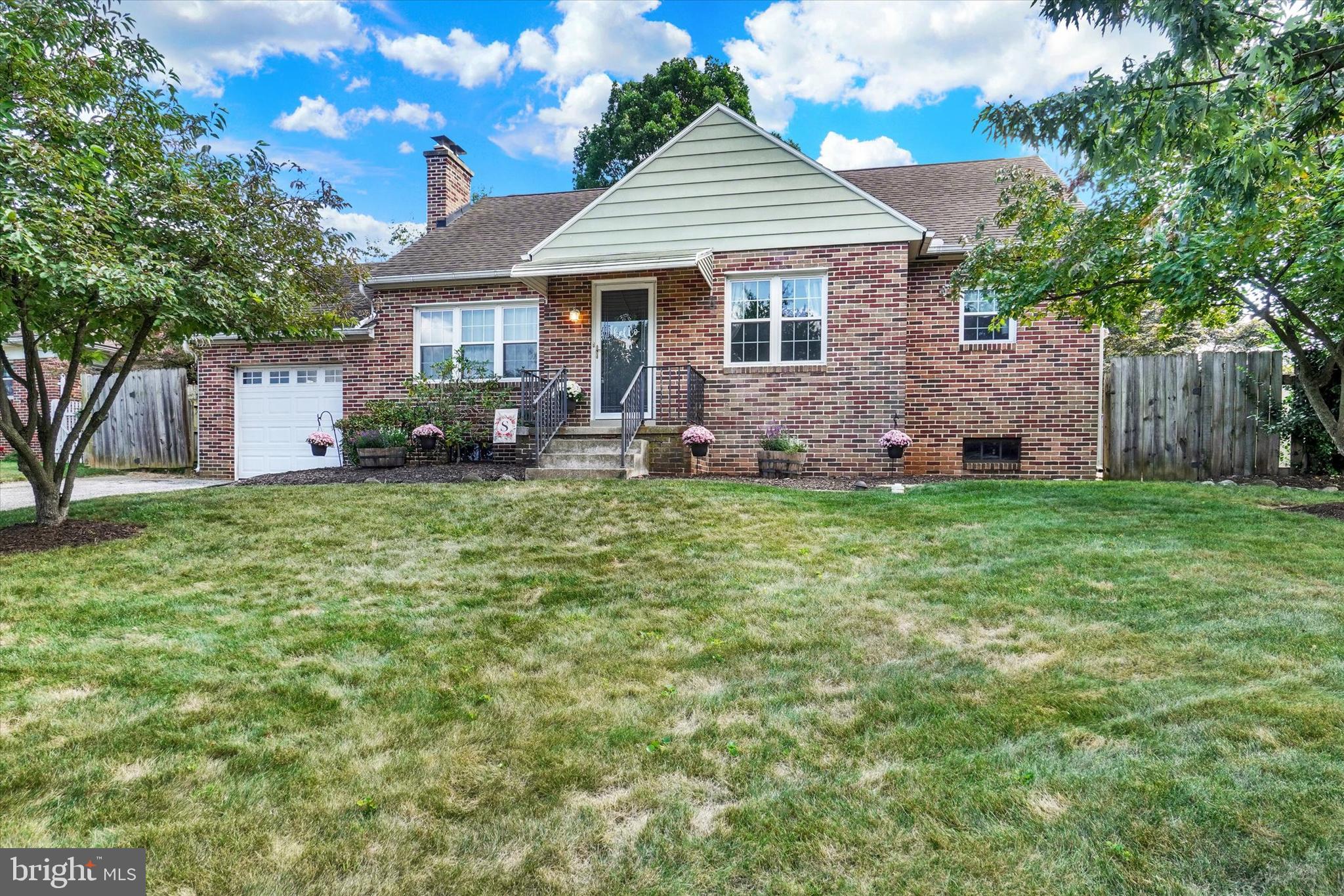 824 Rathton Road York, PA 17403 - Photo 1 of 25 Gallery Image 1