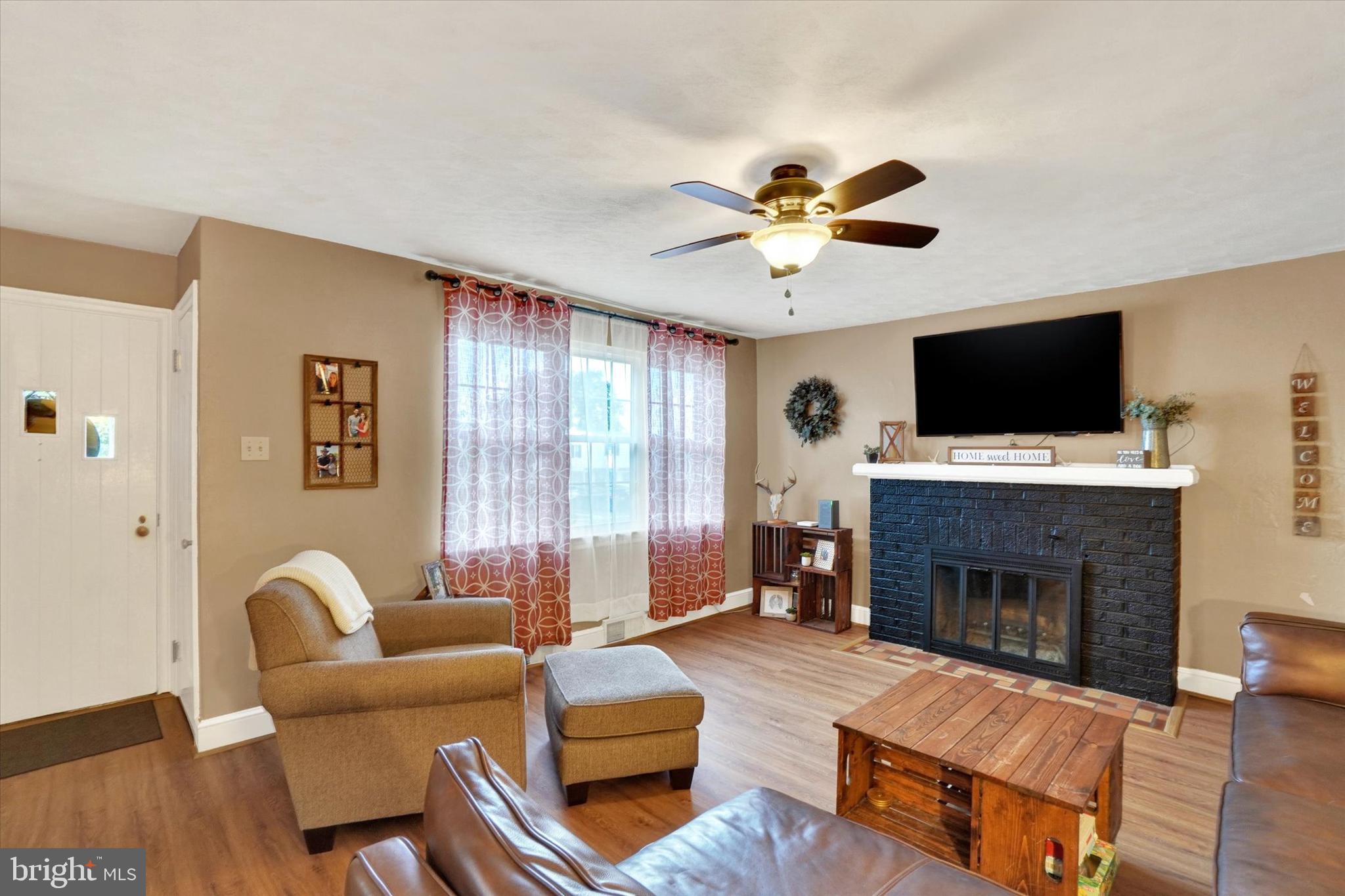 824 Rathton Road York, PA 17403 - Photo 4 of 25 Gallery Image 4