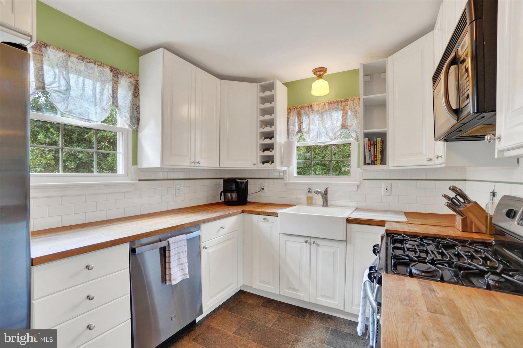 824 Rathton Road York, PA 17403 - Photo 8 of 25 Gallery Image 8