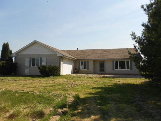 13707 Norman Road Yale, MI 48097 - Photo 11 of 19 31124743-10.JPG