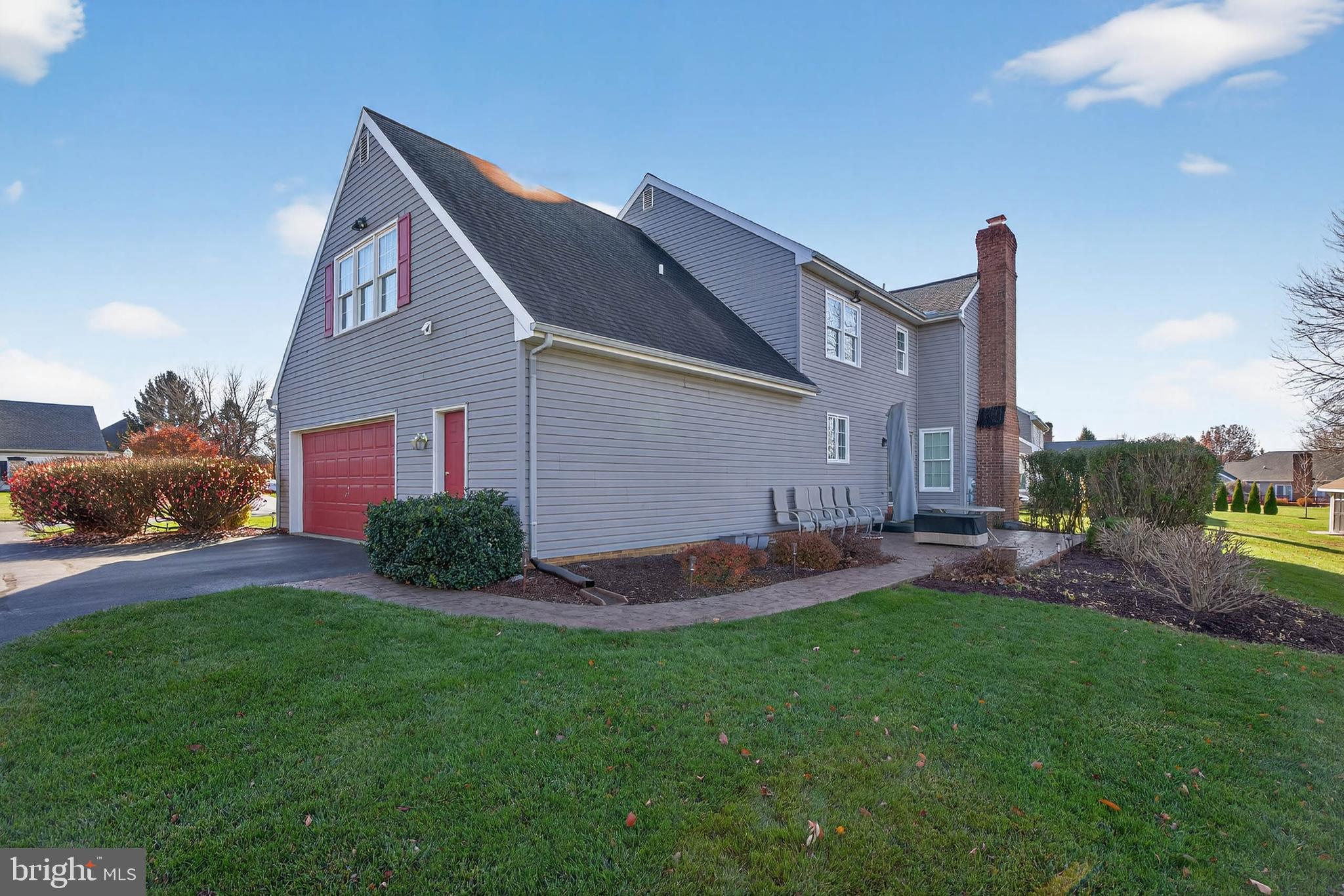 35 Old Post Lane Lititz, PA 17543 - Photo 54 of 61 a front view of a house with a yard and garage