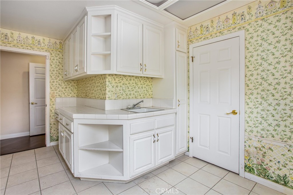 6966 Ranch View Road Riverside, CA 92506 - Photo 20 of 73