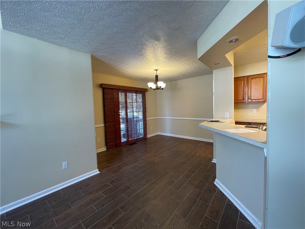 641 Stoney Ridge, Unit 83 Cleveland, OH 44143 - Photo 13 of 27 Dining Room