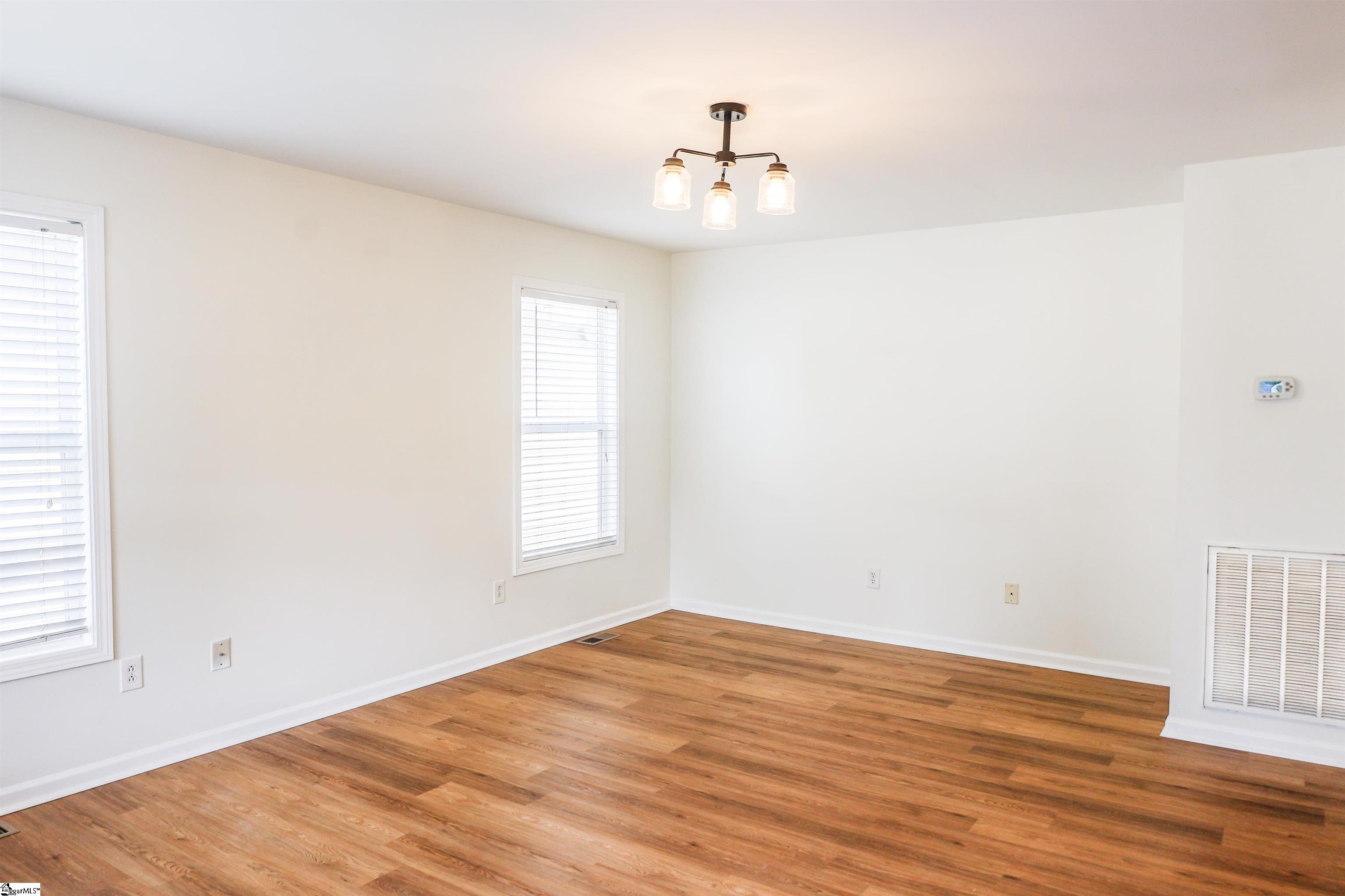 12 Fleming Street Greenville, SC 29607 - Photo 2 of 18