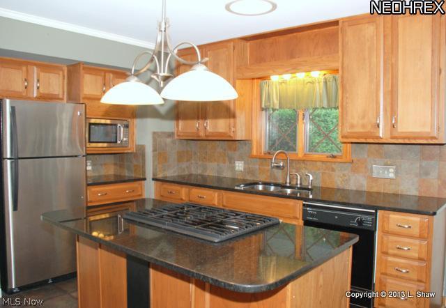 445 Sand Run Road Akron, OH 44313 - Photo 10 of 25