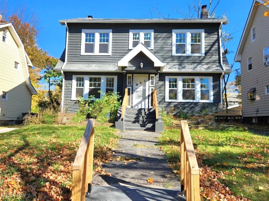 1721 Cumberland Road Cleveland, OH 44118 - Photo 1 of 32 Gallery Image 1