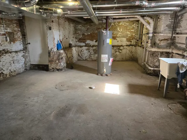 $329,000 | 277 Gifford Place, Elgin, IL 60120