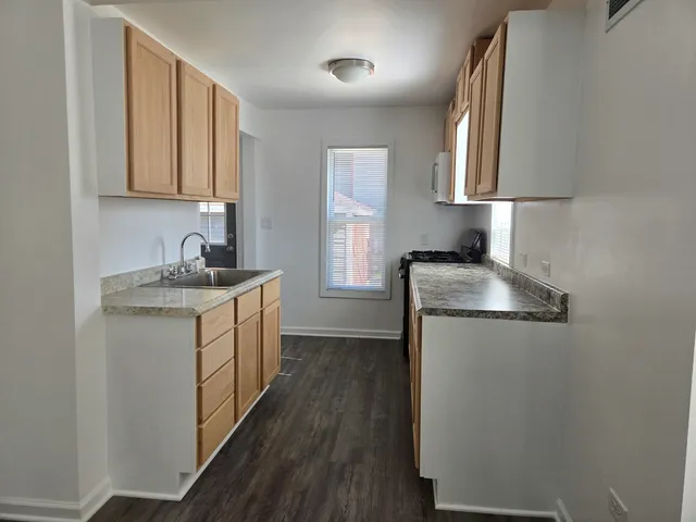 $329,000 | 277 Gifford Place, Elgin, IL 60120