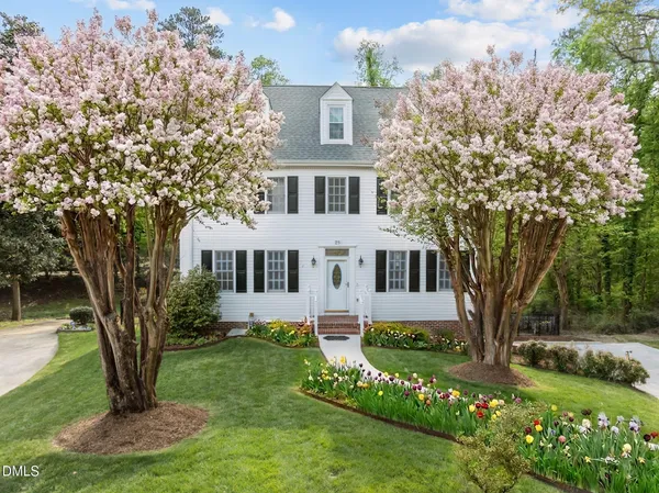 $729,900 | 25 St Andrews Court, Durham, NC 27707