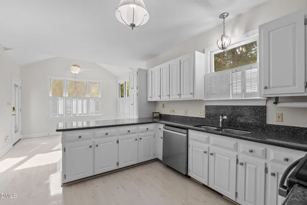 $729,900 | 25 St Andrews Court, Durham, NC 27707