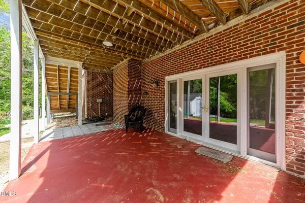 $729,900 | 25 St Andrews Court, Durham, NC 27707