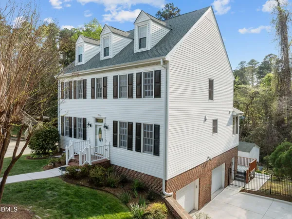 $729,900 | 25 St Andrews Court, Durham, NC 27707