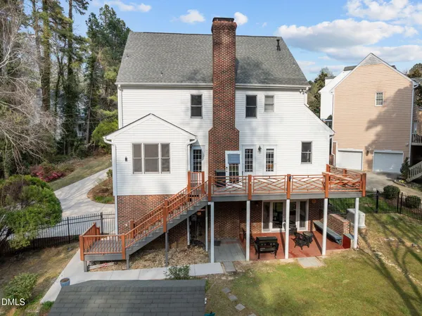 $729,900 | 25 St Andrews Court, Durham, NC 27707