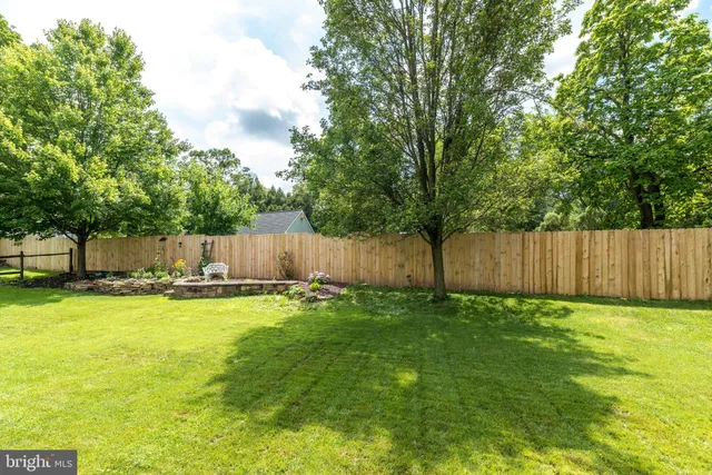 $405,000 | 146 Strawberry Lane, Perkasie, PA 18944