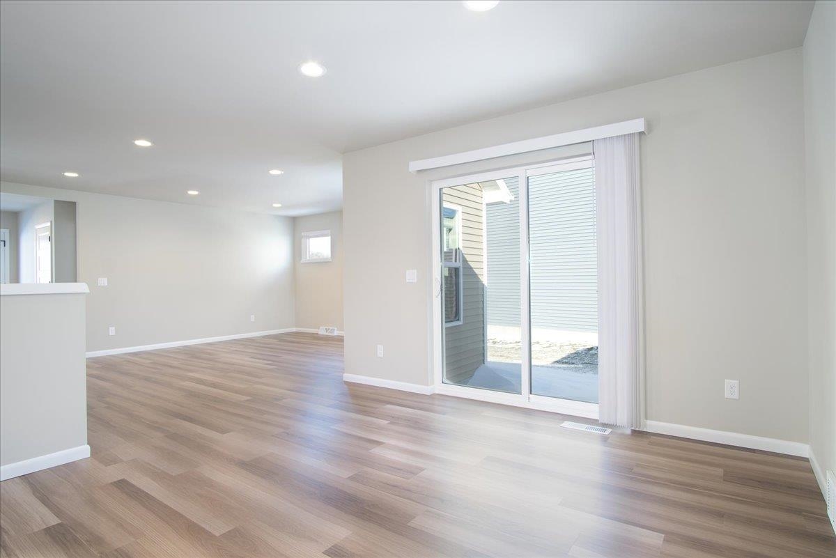 2175 Autumn Lake Madison, WI 53718 - Photo 6 of 22