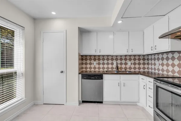 $1,700 | 14715 Barryknoll Lane, Unit 124, Houston, TX 77079