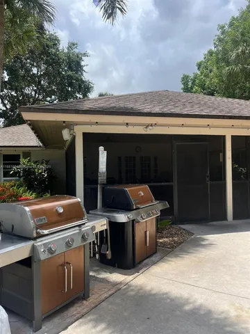 $2,200 | 3507 Oaks Way, Unit 804, Pompano Beach, FL 33069