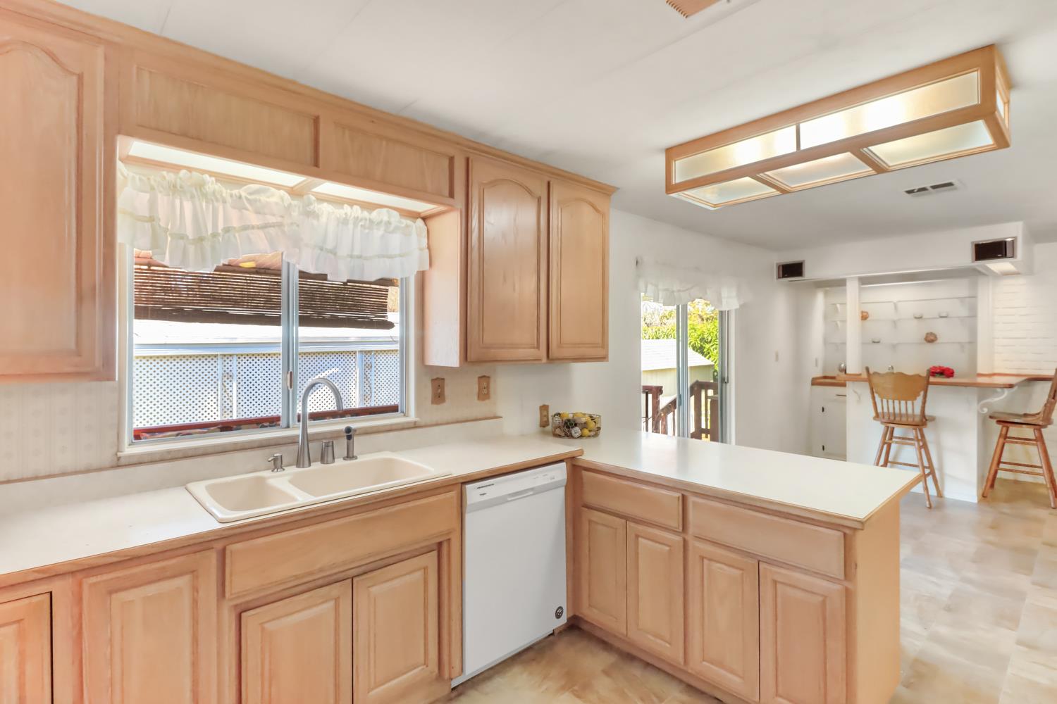 95 Shadowbrook Court Folsom, CA 95630 - Photo 22 of 62