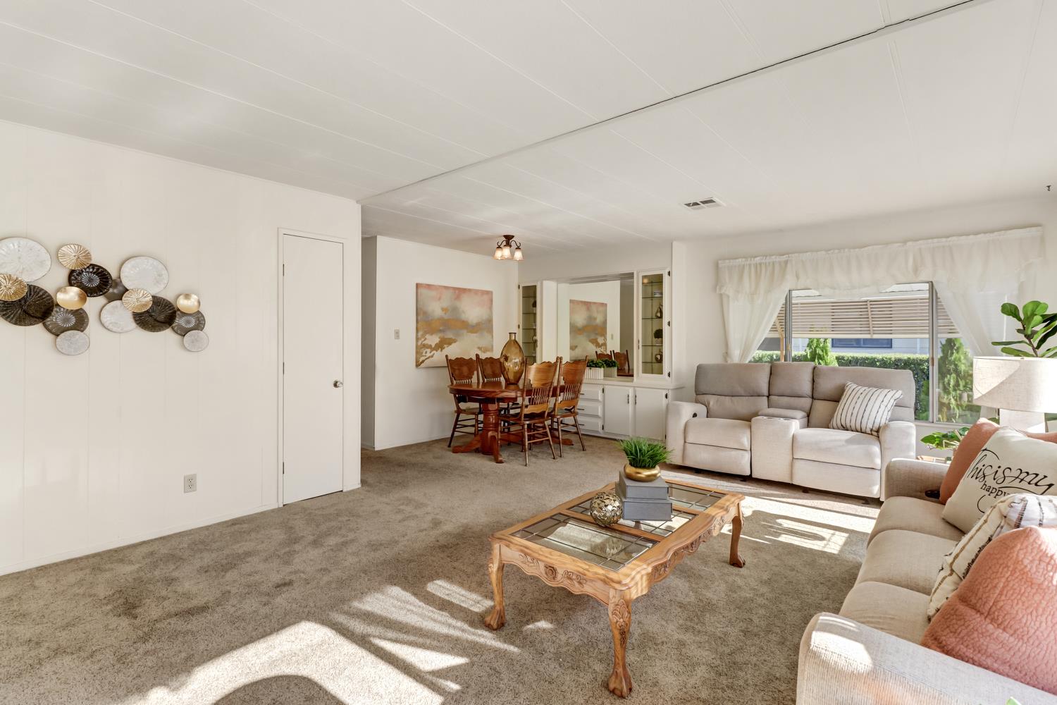 95 Shadowbrook Court Folsom, CA 95630 - Photo 3 of 62