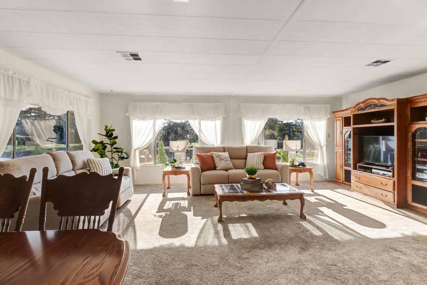 95 Shadowbrook Court Folsom, CA 95630 - Photo 5 of 62