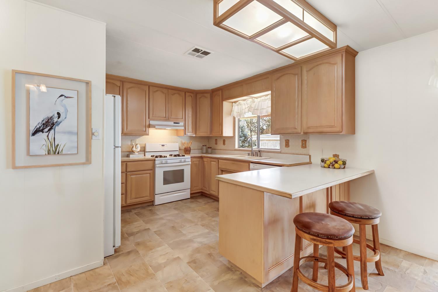 95 Shadowbrook Court Folsom, CA 95630 - Photo 8 of 62