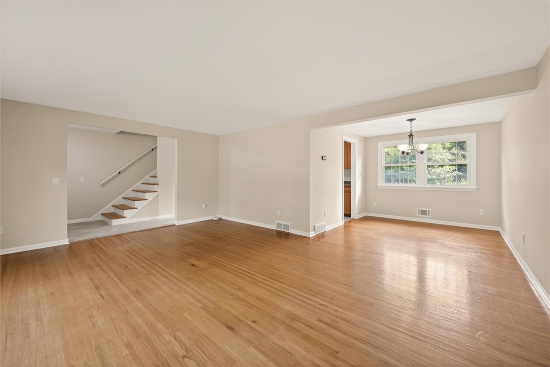 120 Benedict Road Perinton, NY 14534 - Photo 8 of 34