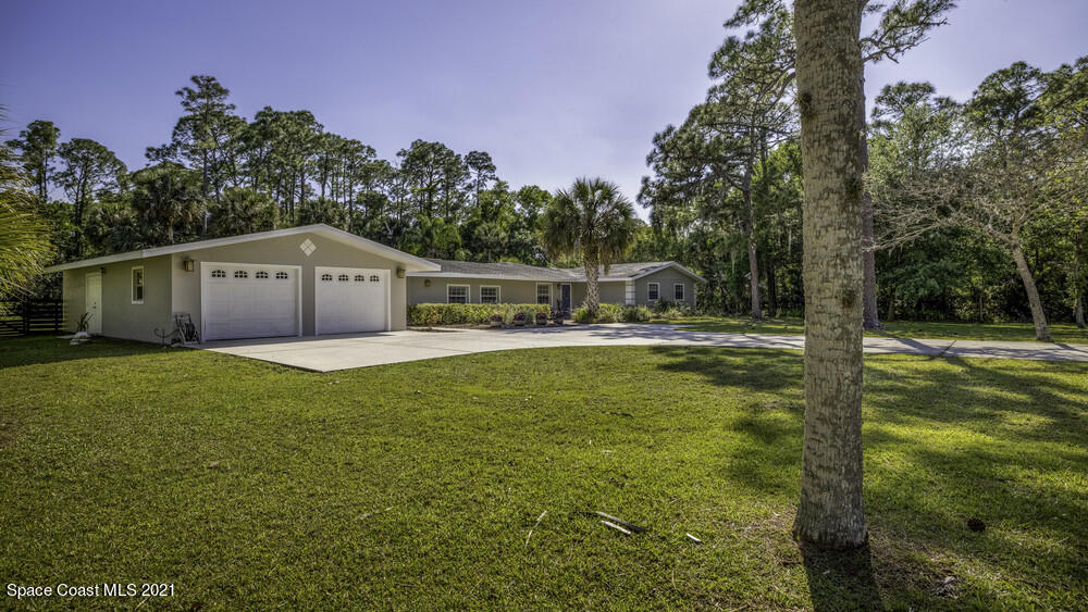 4211 Mustang Road Melbourne, FL 32934 - Photo 2 of 61 069_408a4667-hdr