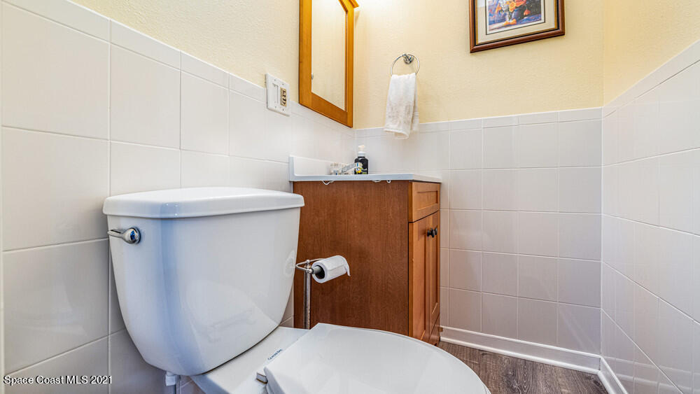 4211 Mustang Road Melbourne, FL 32934 - Photo 19 of 61 042_half_bath