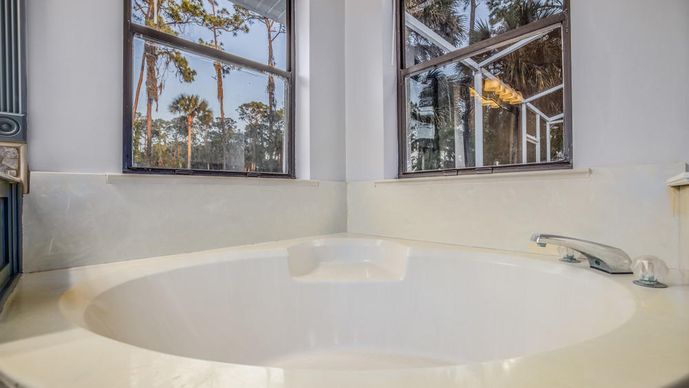 4211 Mustang Road Melbourne, FL 32934 - Photo 31 of 61 054_master_bathroom_view_iii