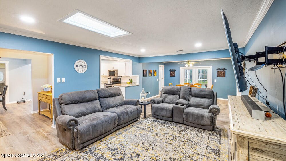 4211 Mustang Road Melbourne, FL 32934 - Photo 35 of 61 033_family_room_view_ii
