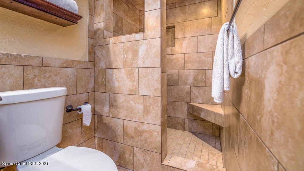 4211 Mustang Road Melbourne, FL 32934 - Photo 44 of 61 041_guest_bathroom_ii_view_ii