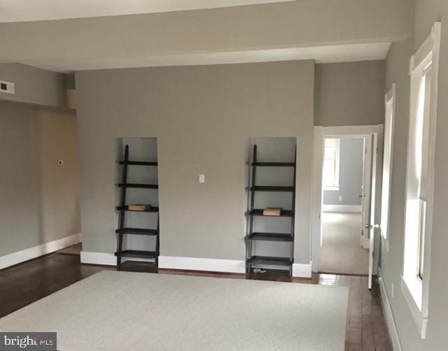 43 South Stricker Street Baltimore, MD 21223 - Photo 24 of 37 Unit 3 Living Room