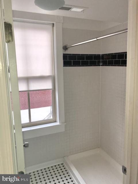 43 South Stricker Street Baltimore, MD 21223 - Photo 34 of 37 Unit 3 Bath