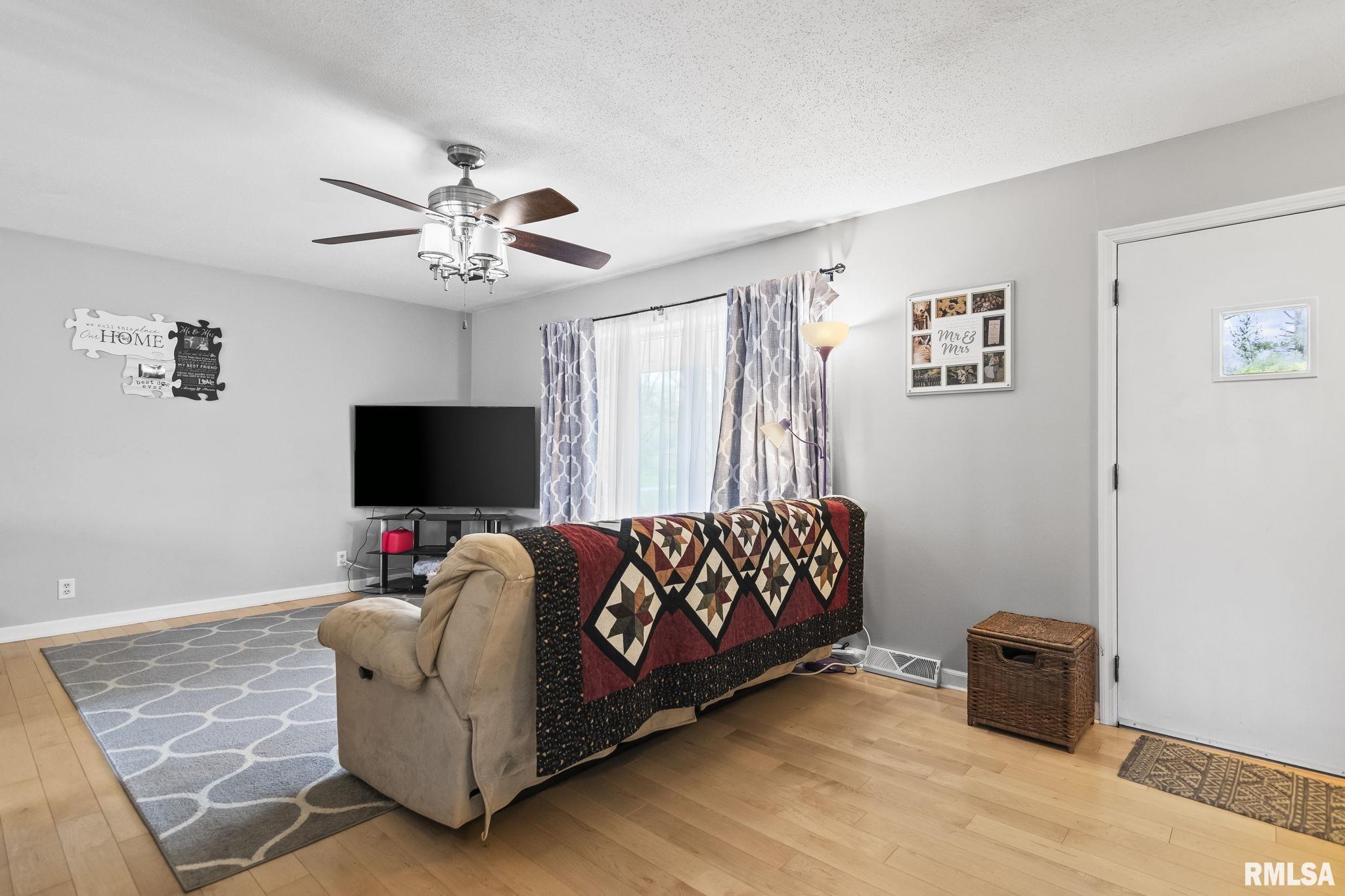 8 Arabian Trail Springfield, IL 62702 - Photo 8 of 37