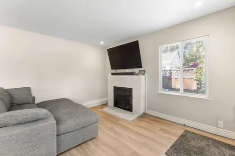 $1,898,000 | 4 Athlone Way, Menlo Park, CA 94025