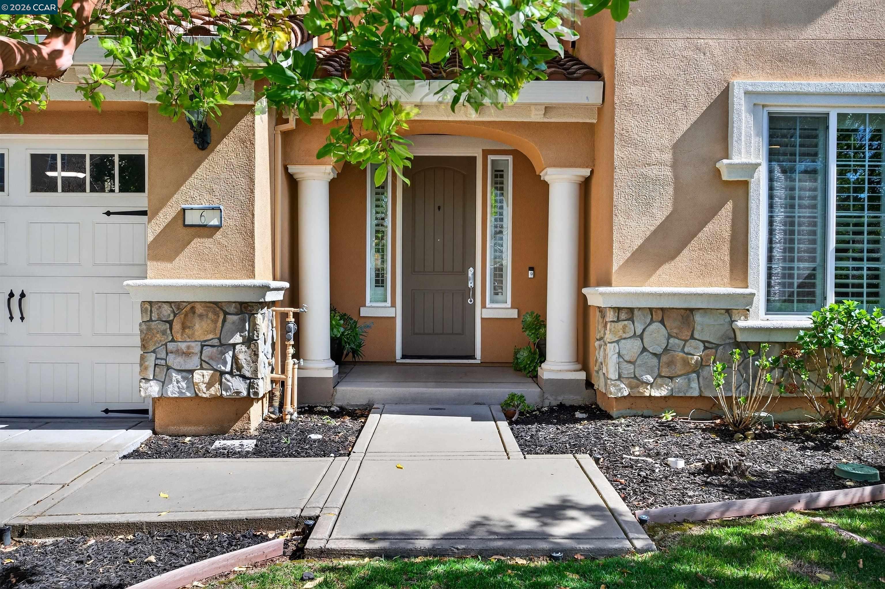 6 Tullach Place Hayward, CA 94542 - Photo 3 of 59