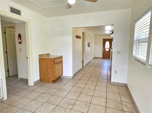 $2,500 | 323 Palmetto Road West, Nokomis, FL 34275