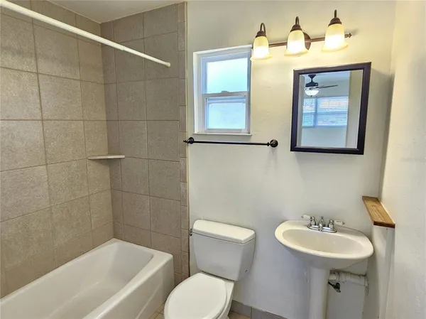 $2,500 | 323 Palmetto Road West, Nokomis, FL 34275