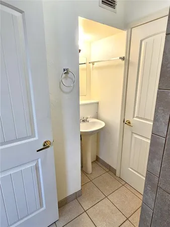 $2,500 | 323 Palmetto Road West, Nokomis, FL 34275