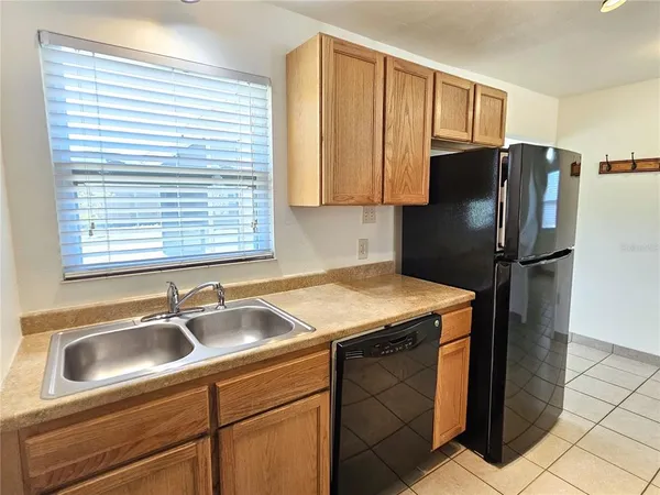 $2,500 | 323 Palmetto Road West, Nokomis, FL 34275