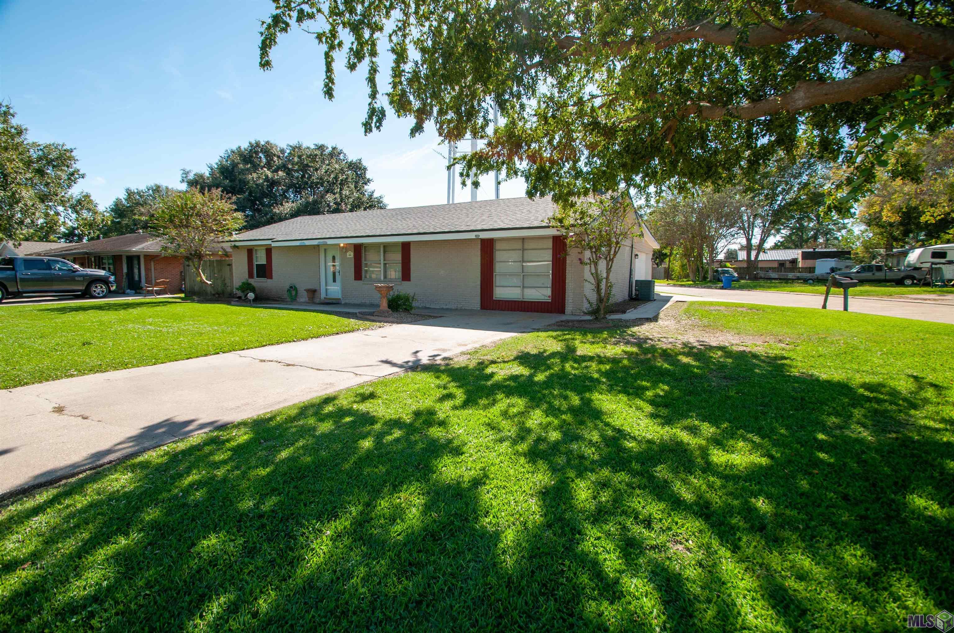 404 Venus Road Bayou Vista, LA 70380 - Photo 3 of 38 Gallery Image 3