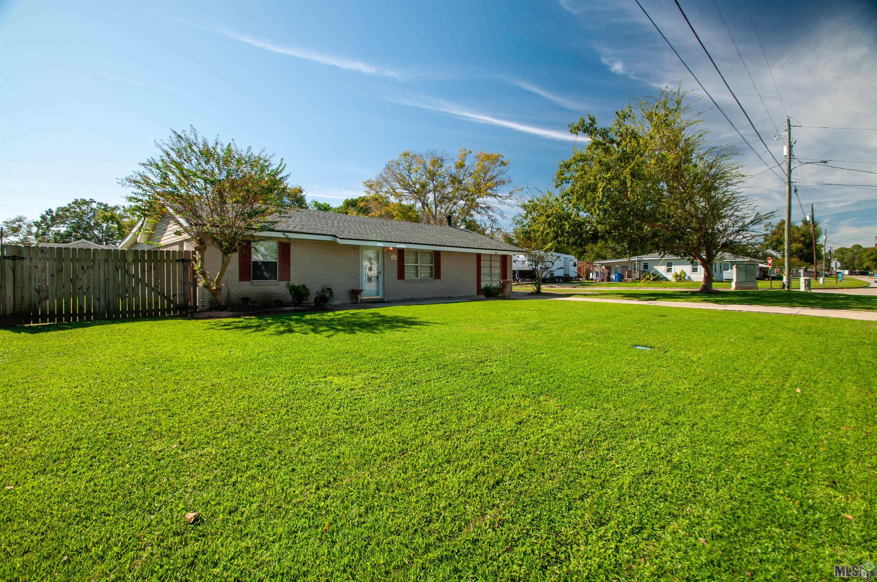 404 Venus Road Bayou Vista, LA 70380 - Photo 4 of 38 Gallery Image 4