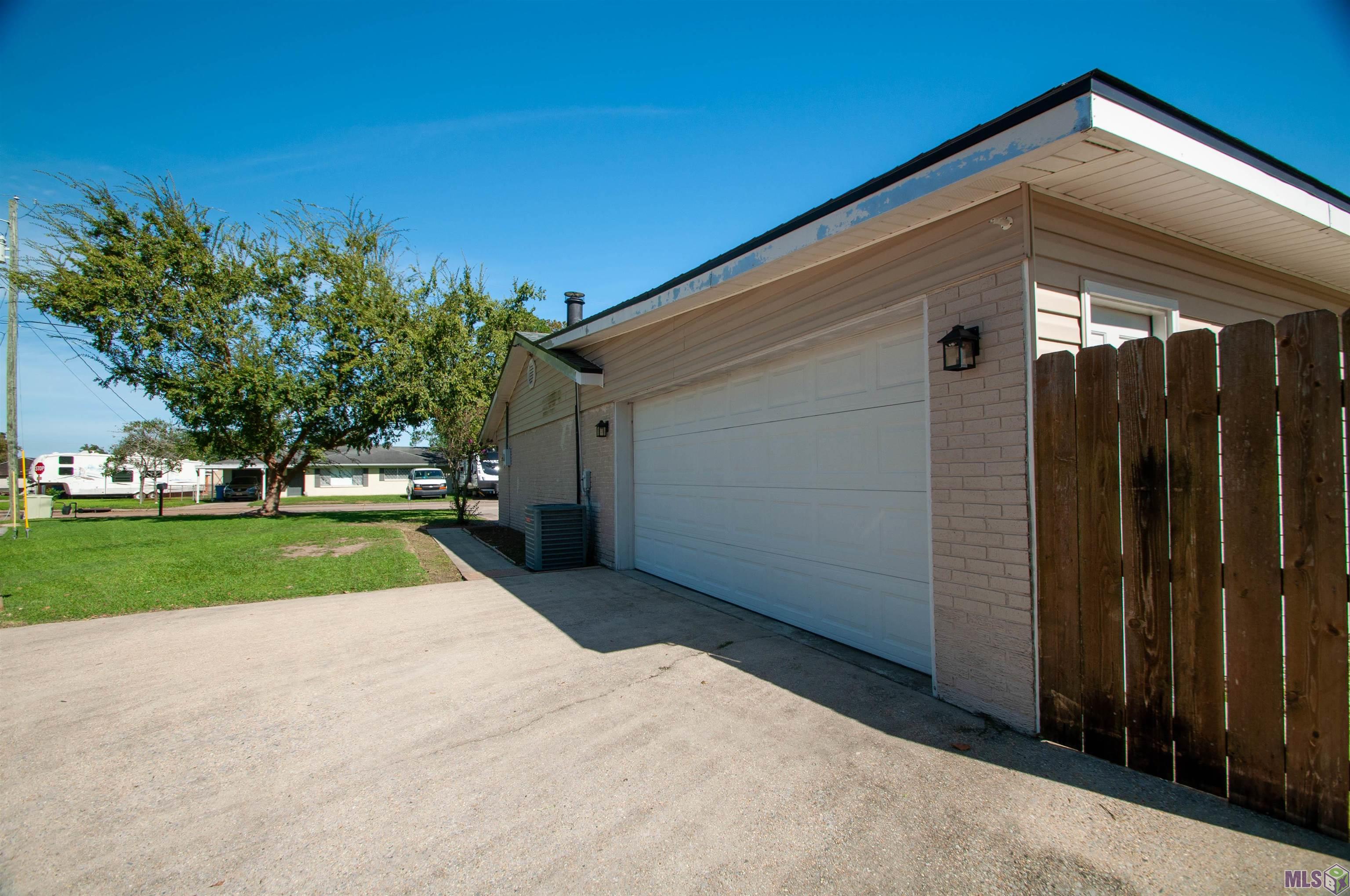 404 Venus Road Bayou Vista, LA 70380 - Photo 6 of 38 Gallery Image 6