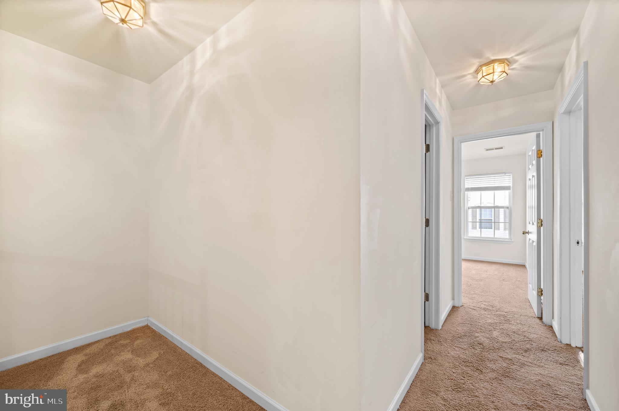 7122 Silverleaf Oak Road, Unit 227 Elkridge, MD 21075 - Photo 24 of 55 a view of a small space