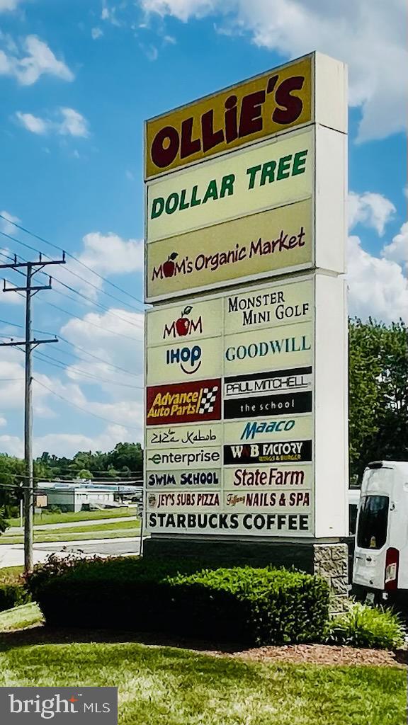 7122 Silverleaf Oak Road, Unit 227 Elkridge, MD 21075 - Photo 48 of 55 a sign on the side of a building