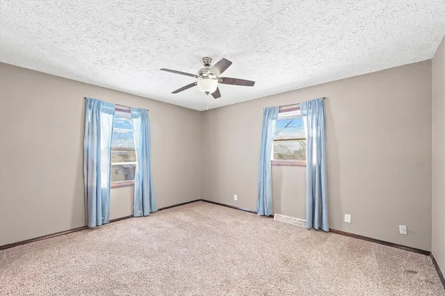 $245,000 | 411 Weathering Drive, Mahomet, IL 61853