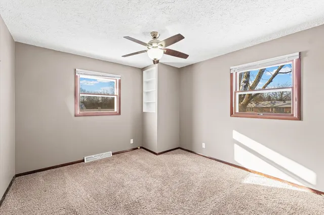 $245,000 | 411 Weathering Drive, Mahomet, IL 61853