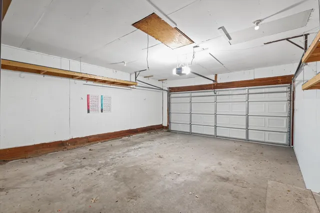 $245,000 | 411 Weathering Drive, Mahomet, IL 61853