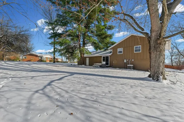 $245,000 | 411 Weathering Drive, Mahomet, IL 61853